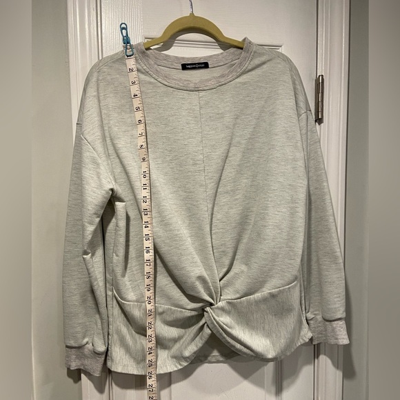 Hippie Chic Size S Gray Long Sleeve Twist Front Crew Neck Pullover Sweatshirt - Picture 7 of 11